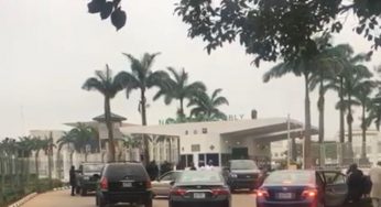 BREAKING: Nigeria Police storm Nigeria’s National Assembly, take positions