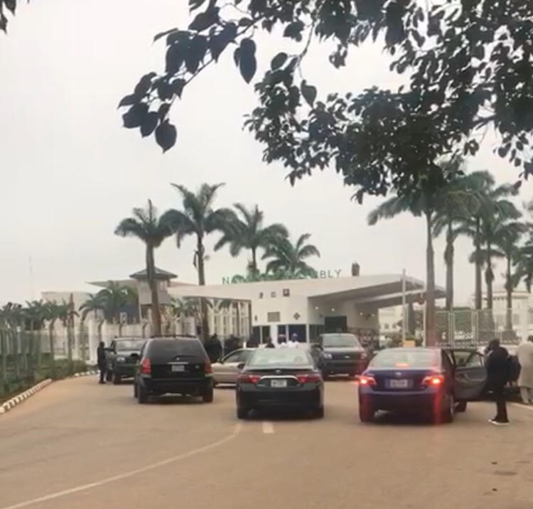 BREAKING: Nigeria Police storm Nigeria’s National Assembly, take positions