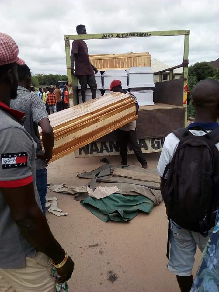 Fear grips residents as unknown men offload truck loaded with coffins in Makurdi, Benue State (Photos)