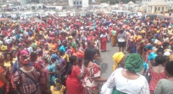 PDP women stage Protest, give Gov. Ihedioha 3 days to apologize To Okorocha’s family over alleged harassment