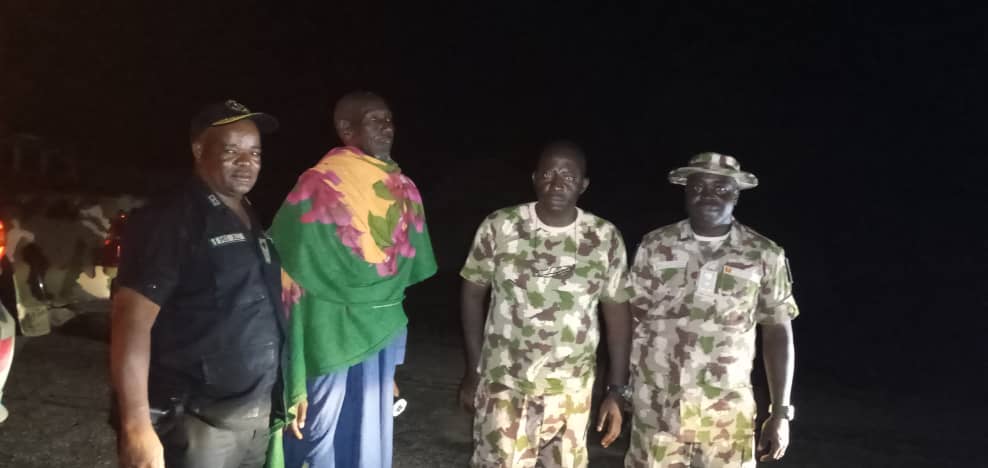 Boko Haram: Army Commanders take battle to insurgents’ hideouts at 3am in Borno (PHOTOS)