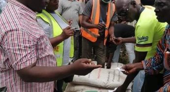 Alli takes delivery of 9 trailer loads of fertilizers from NEMA, distributes to farmers in Otukpo (Photos)
