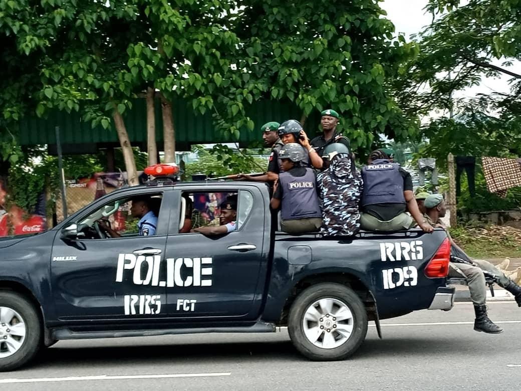 Armed robbers trapped in Mpape First Bank, Abuja