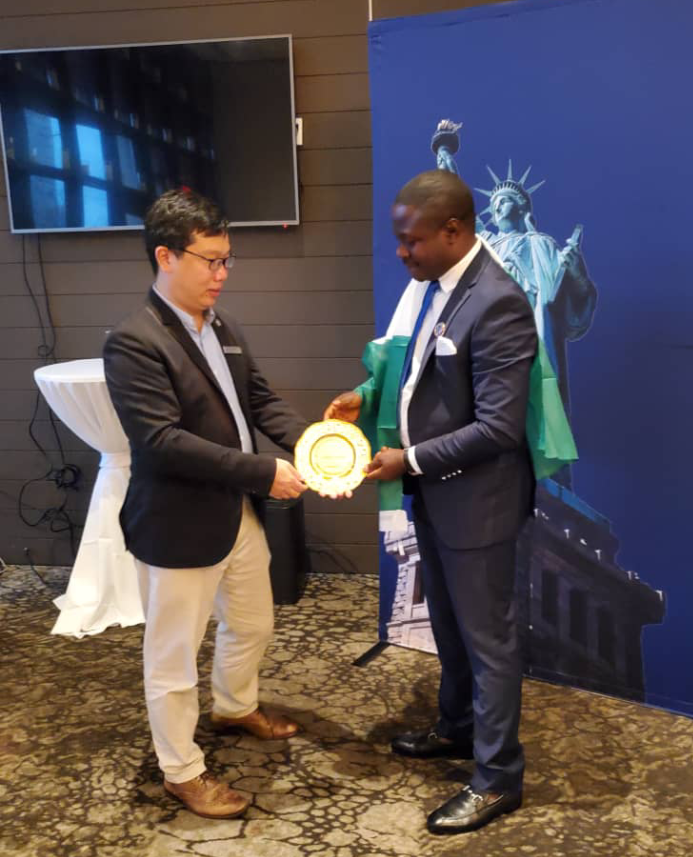 African professional marketer, Ibukun receives excellence award in New York.