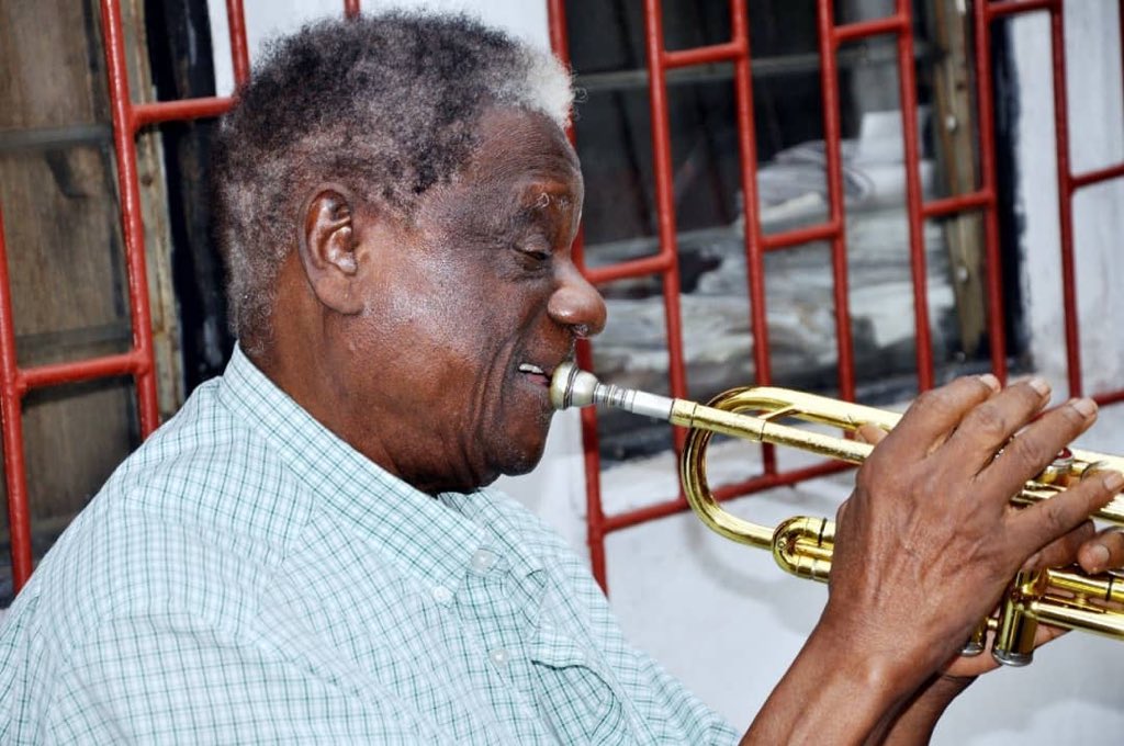 Veteran singer Victor Olaiya dies in Lagos