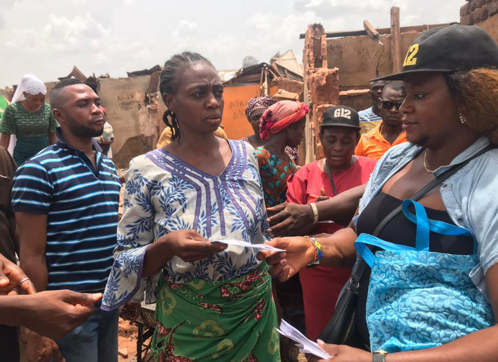 Oche G12 fulfill promise, distributes N1 million to Otukpo Market fire victims