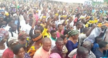 Tsunami hits Benue PDP as over 10,000 members decamp to APC