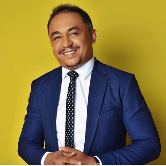 BREAKING: Daddy Freeze apologises to Bishop Oyedepo, begs for forgiveness (Watch video)