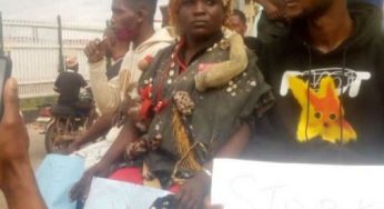 ENDSARS: Protesters use charms to protest in Abeokuta