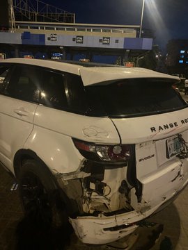 BREAKING: Trailer rams into End SARS protesters’ cars at Lekki Toll Gate [video]