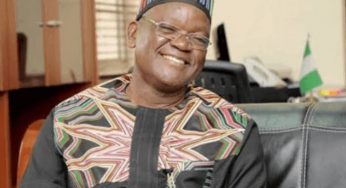 Ortom presents vehicles to Council Chairmen, House Leaders in Benue (PHOTOS)