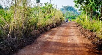 George Alli in Ugboju-otahe, inspects a newly graded rural road (Photos)