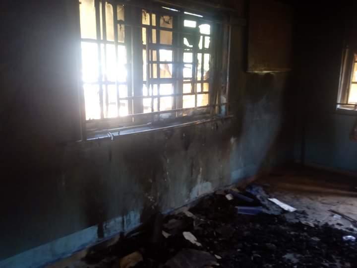 Furious students allegedly set secondary school Principal’s office ablaze in Idoma community