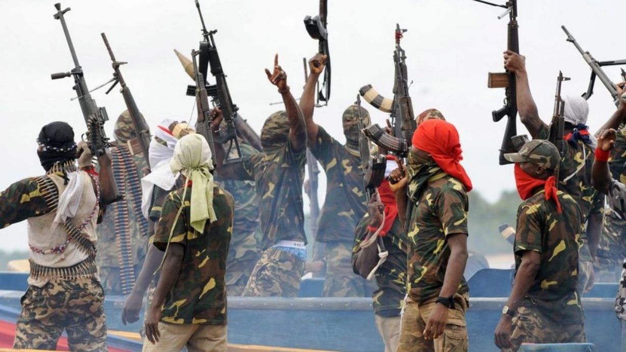 Niger Delta militants threaten to blow up pipelines, Nigerian Navy responds