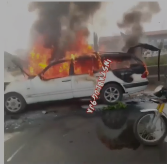 Vehicle conveying corpse, catches fire along Lagos-Ibadan expressway (Video)