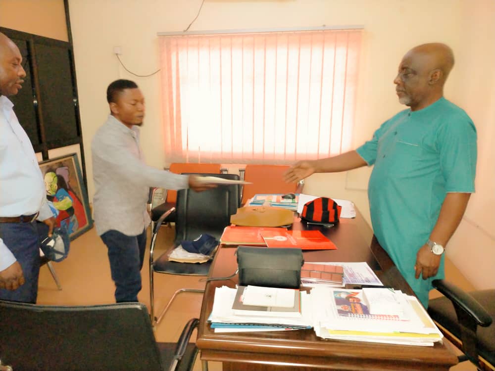 Senator Abba Moro receives organizers of Igede nation’s cup