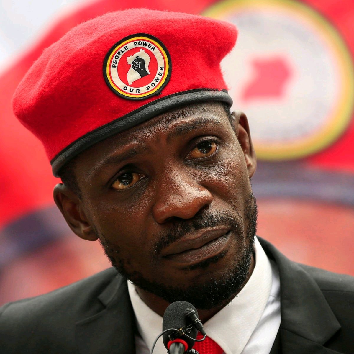 Bobi Wine: Presidential candidate shot