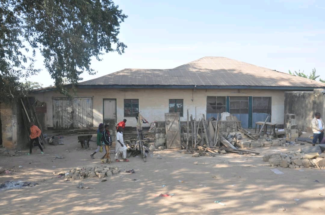 Suspected political thugs destroy Anglican Vicarages, NYSC lodge in Zaria (PHOTOS)