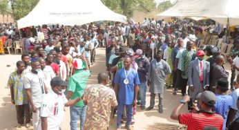 Mass exodus hits APC in Benue as top leaders join PDP, set brooms on fire