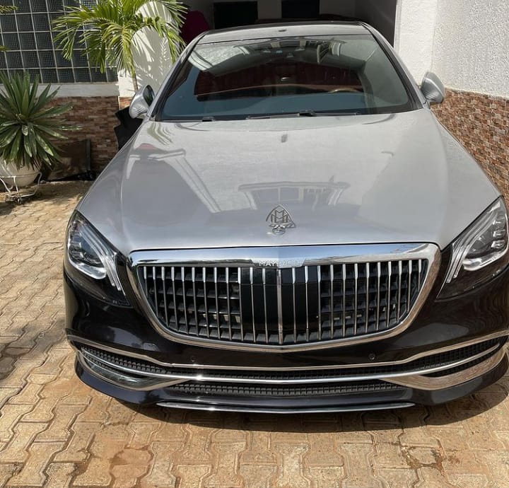 Ochacho: King Moh Adah gifts his wife, Queen Moh a brand new 2021 Maybach Mercedes Benz worth N75 million ahead of Valentine’s day