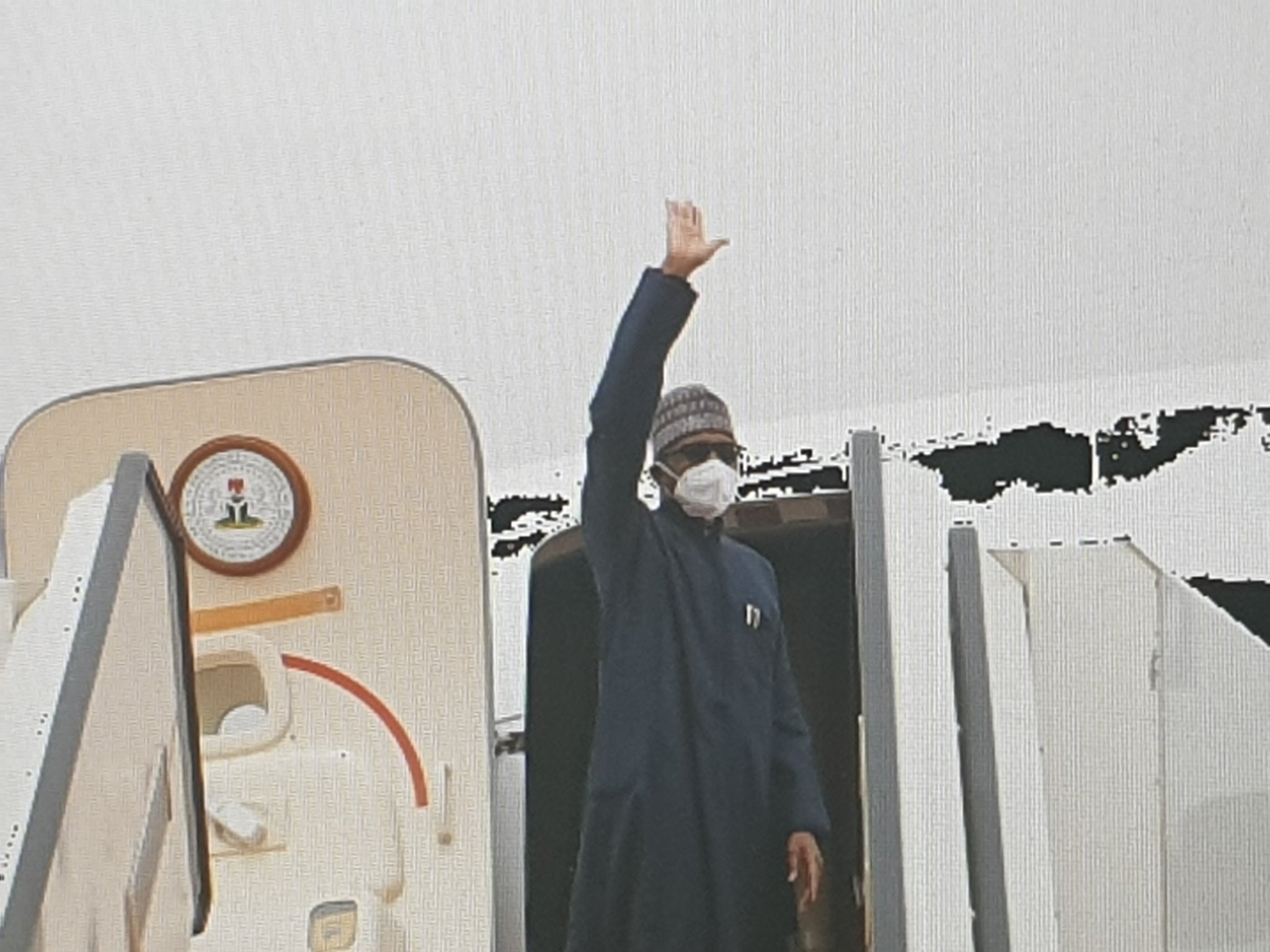 President Buhari departs Nigeria for the UK (photos)