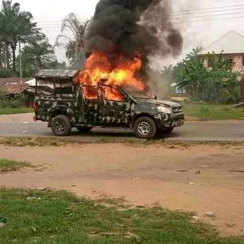 Gunmen storm Akpabio’s home town, kill soldiers, policemen, set vans on fire in Akwa Ibom