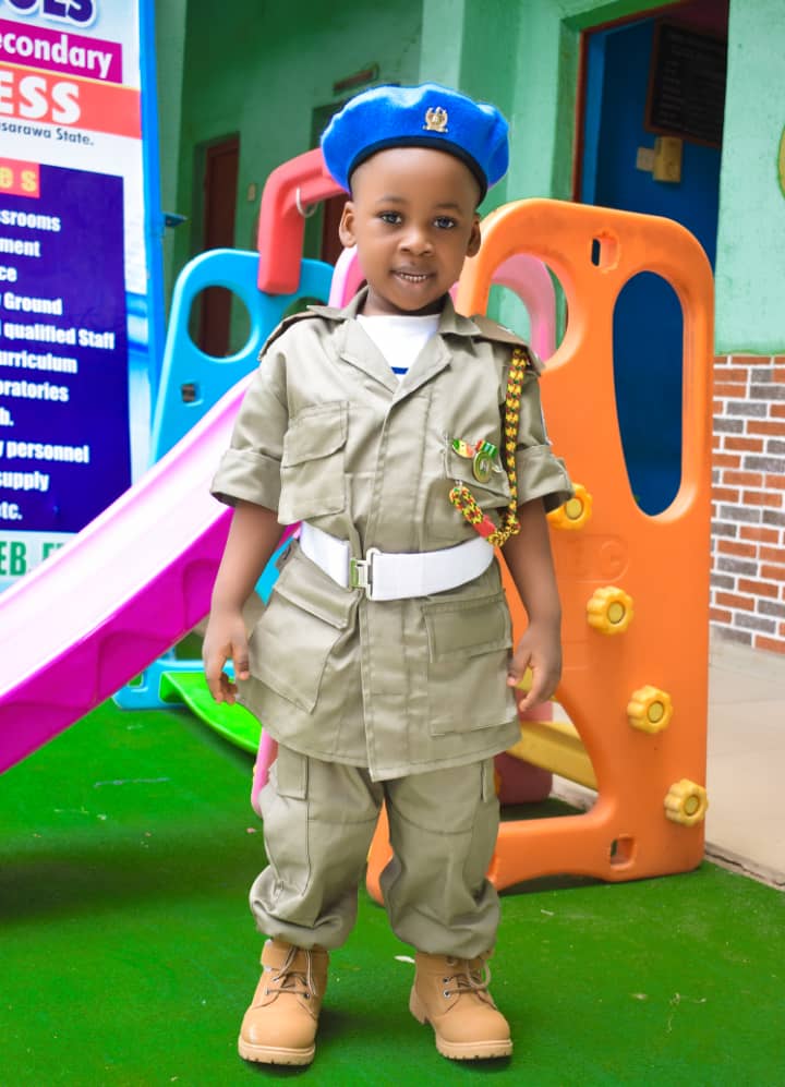 Abuja: Drama as 3-year old boy appears on Peace Corps uniform at school’s career day