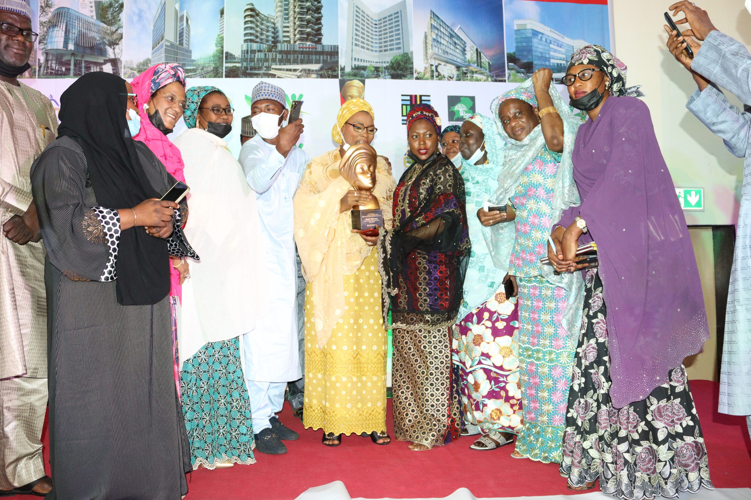 Fintiri, Bala, Ganduje’s wives, others win Most Valuable Governor’s Wife Awards (PHOTOS)