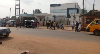 Biafra soldiers storm Anambra community, destroy vehicles, hoist flag (Photos)