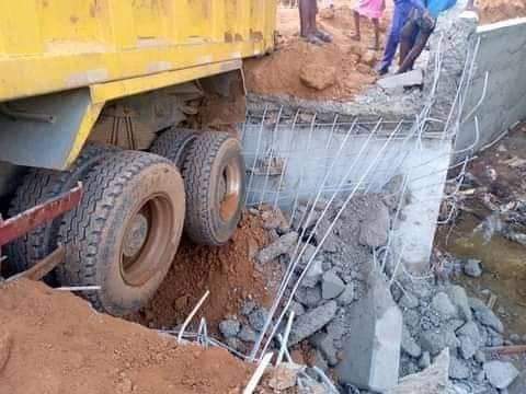 BREAKING: Bridge constructed by Yahaya Bello collapses after one week (PHOTOS)