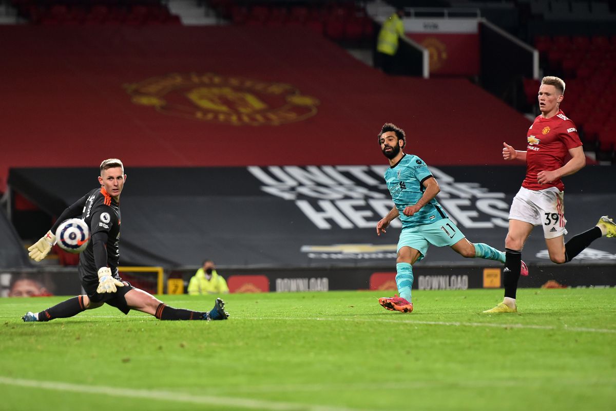 Liverpool beat Manchester united 2-4 to keep their Europa League hope alive