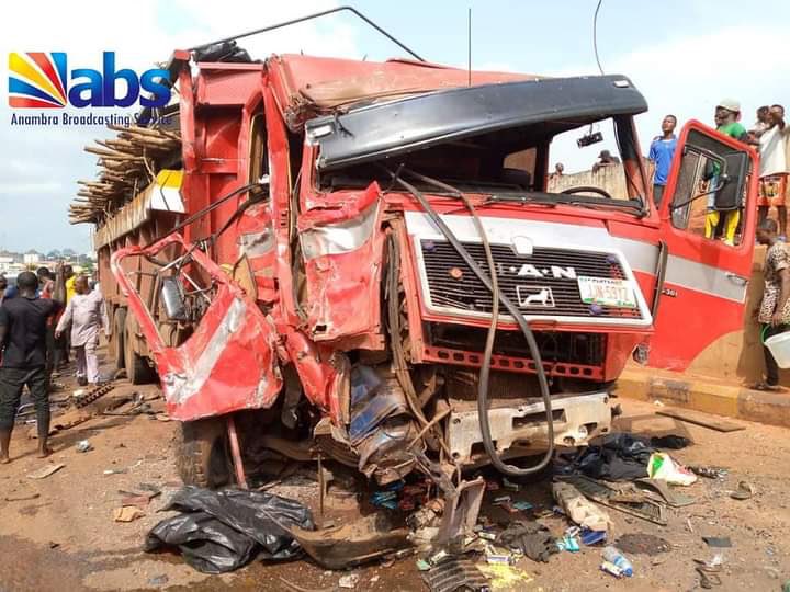 Truck conveying cattle loses control, rams into vehicles in Akwa (PHOTOS)