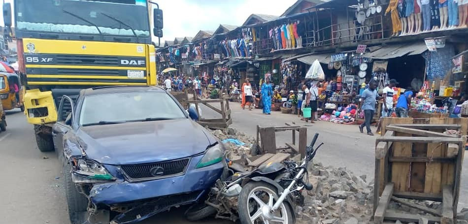 3-year-old girl, five others crushed to death in Lagos