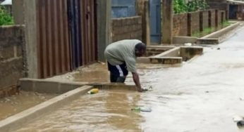 Residents stranded as flood takes over Makurdi, Benue ( Photos )