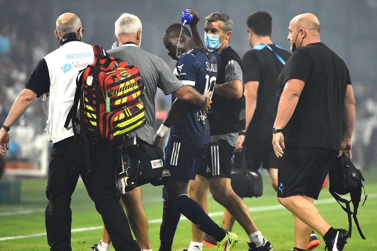 Samuel Kalu: Big fear as Super Eagles star collapses during Ligue 1 match