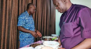 Humility: Gov Ortom serves his aides food 