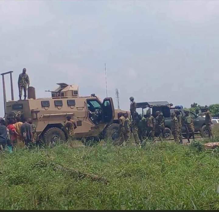 Armoured tank in TASUED as students protest arrest of SUG president, others ( Photos)