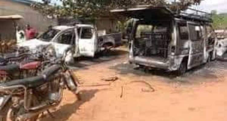 Unknown gunmen set Effium police station ablaze in Ebonyi, kill officer