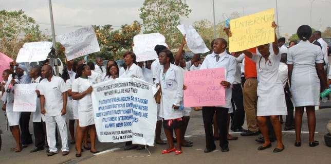 Nurses begin 3-day warning strike Monday in Lagos