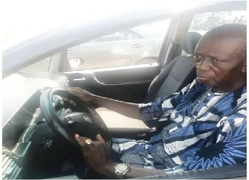 62-year-old Lagos taxi driver returns passenger’s missing laptop, other valuables