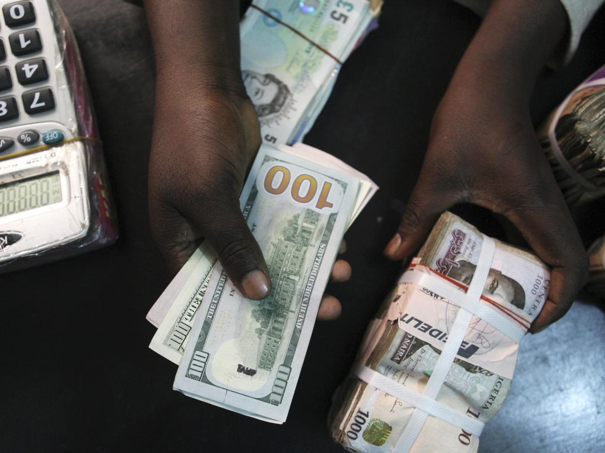 BREAKING: Naira falls to all-time low against dollar at Aboki Black Market