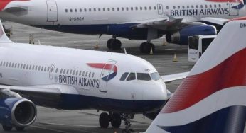 ‪Russia shuts airspace to British Airlines