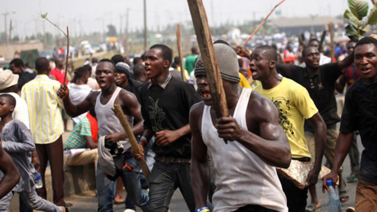 Many injured as thugs invade APC collation centre in Otukpo