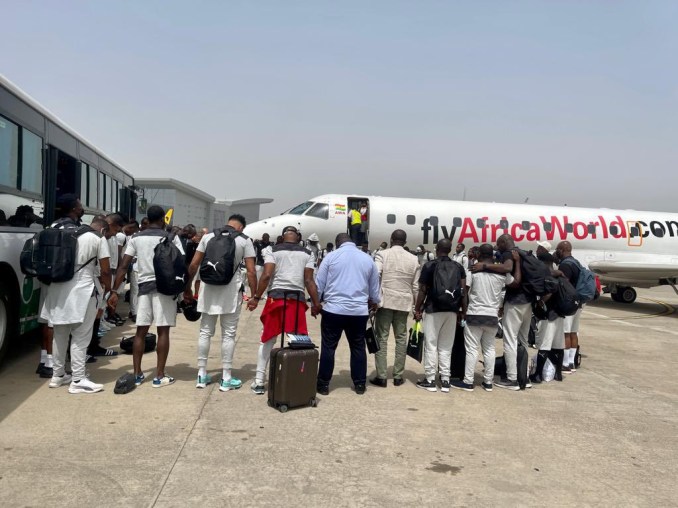 Ghana squad arrive in Abuja for 2nd leg of their World Cup playoff with Super Eagles of Nigeria (photos)