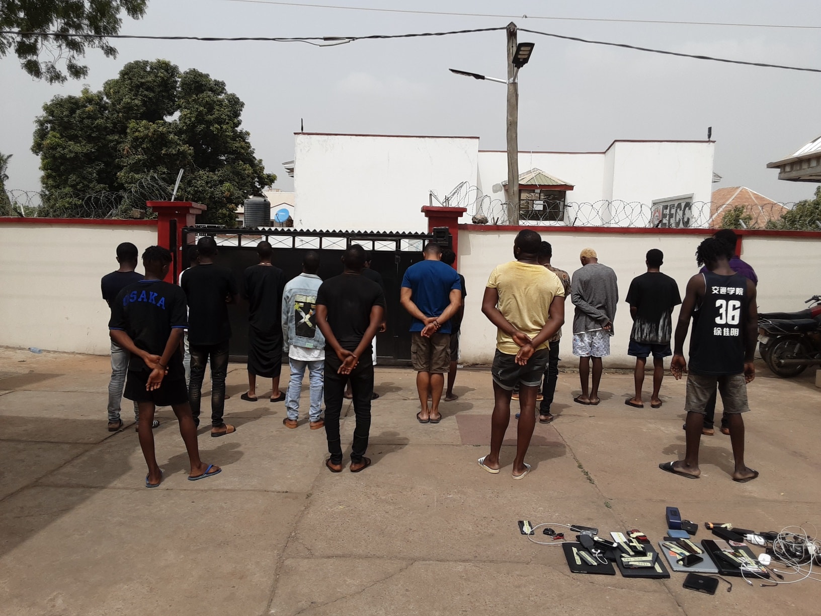 EFCC arrests Aondowase, Ochiwu, 14 other suspected Yahoo Boys in Benue