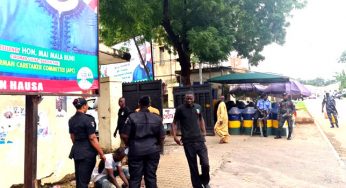 BREAKING: Security operatives seal APC Secretariat as Buhari sacks Buni