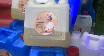 Drama as Erelu Okin Foundation shares gallons of fuel as souvenir at party (Video)