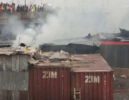 BREAKING: Popular Apogbon Market in Lagos on fire (Video)