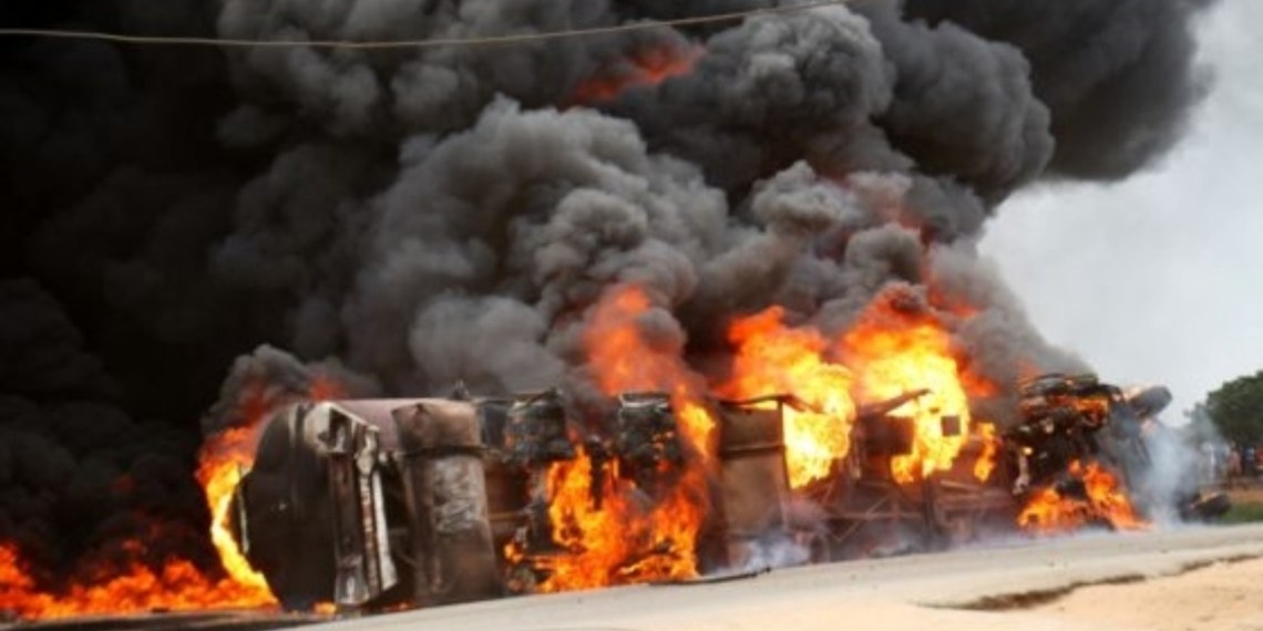Tragedy: 13 burnt beyond recognition in terrible accident along Ogbomoso-Ilorin road