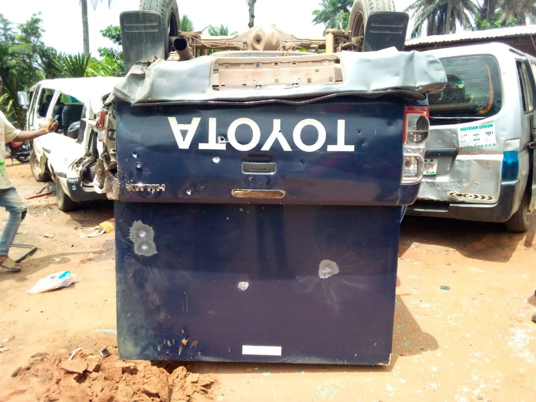 BREAKING: Vehicle somersaults as armed robbers attack bullion van in Imo